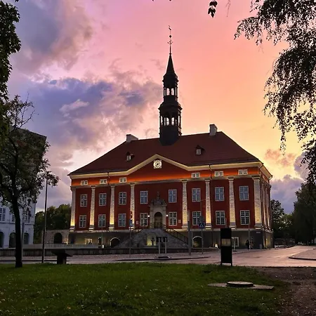 Town Hall Square View Daire Narva