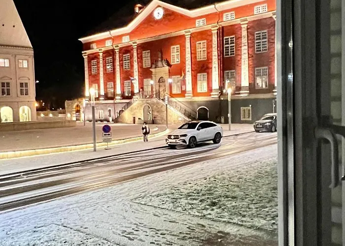 Town Hall Square View Apartament